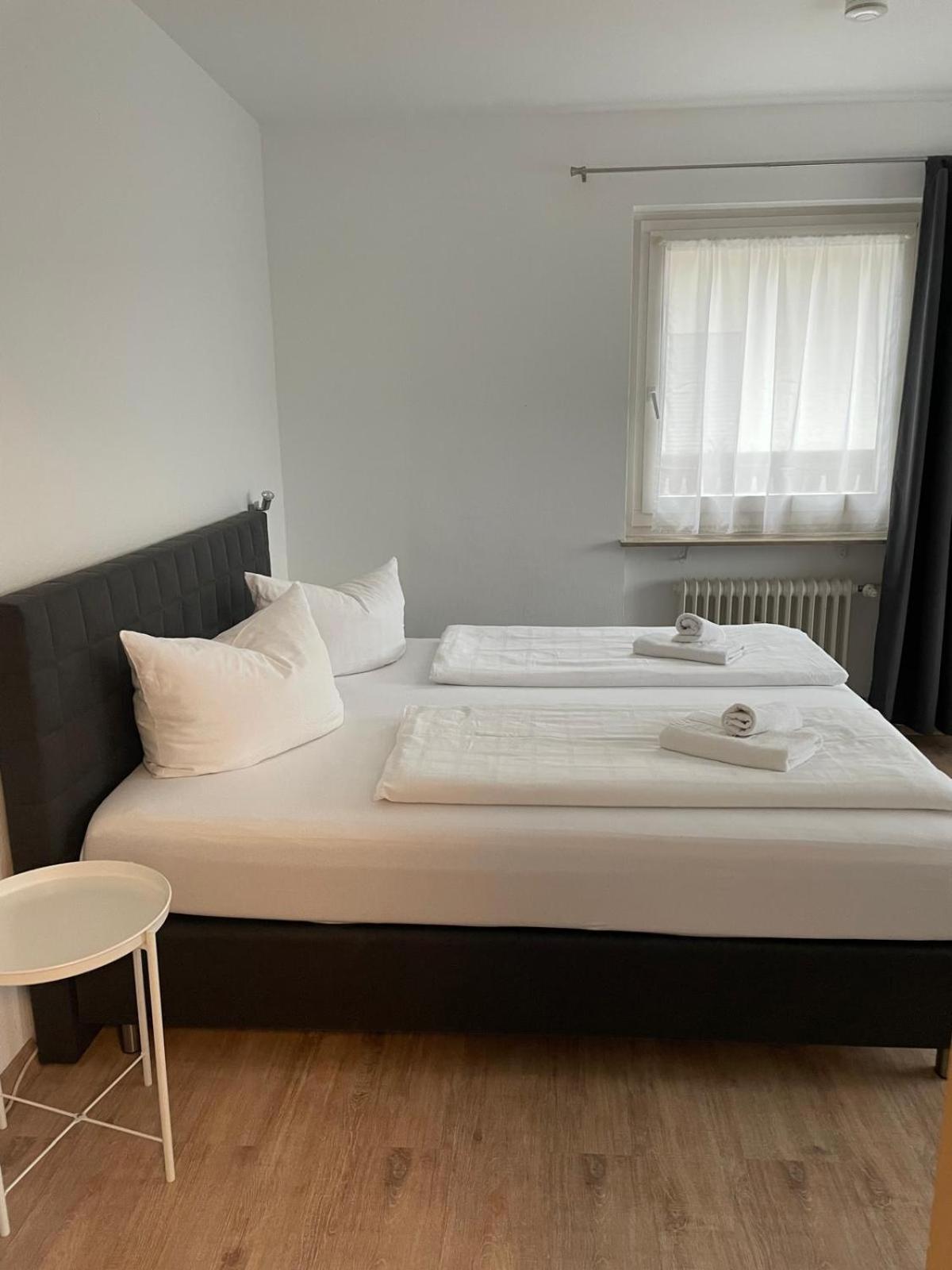 Gaestehaus Kuehnle Bad Wildbad Δωμάτιο φωτογραφία