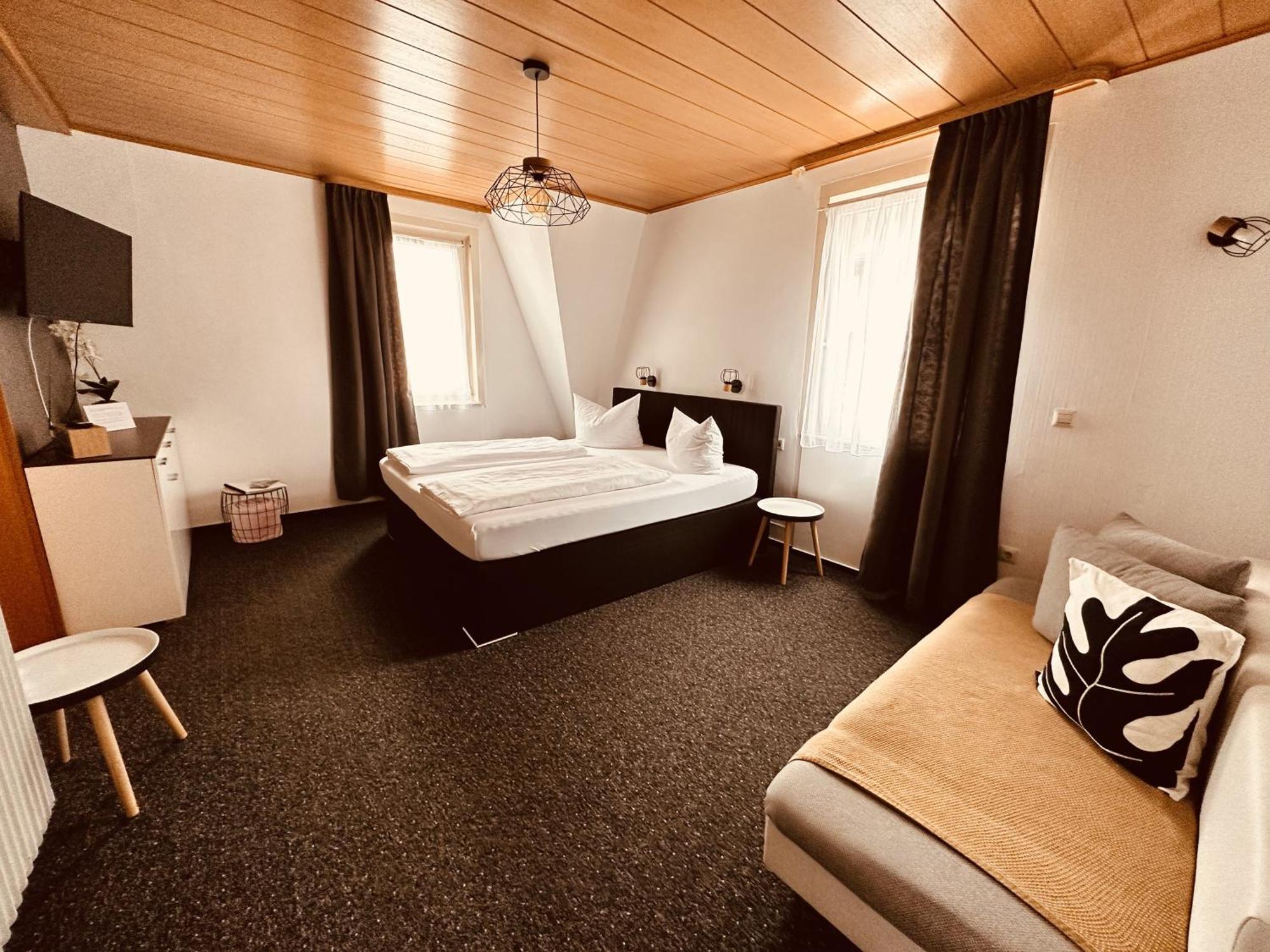 Gaestehaus Kuehnle Bad Wildbad Δωμάτιο φωτογραφία